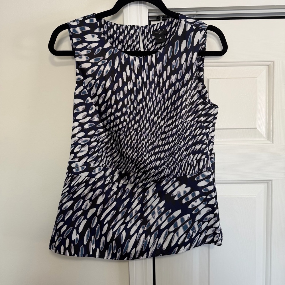 Ann Taylor Sleeveless Tank Style Blouse Navy White Size 4